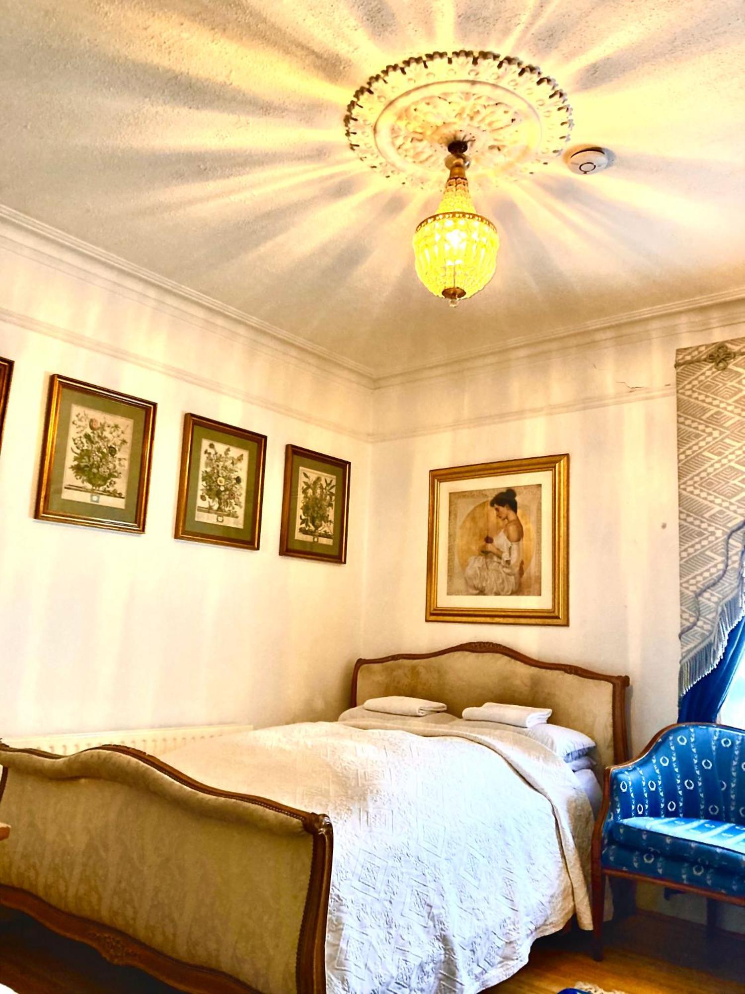 Quality And Very Good Value Private In Close To Notting Hill Zone 2 Casa de hóspedes Londres